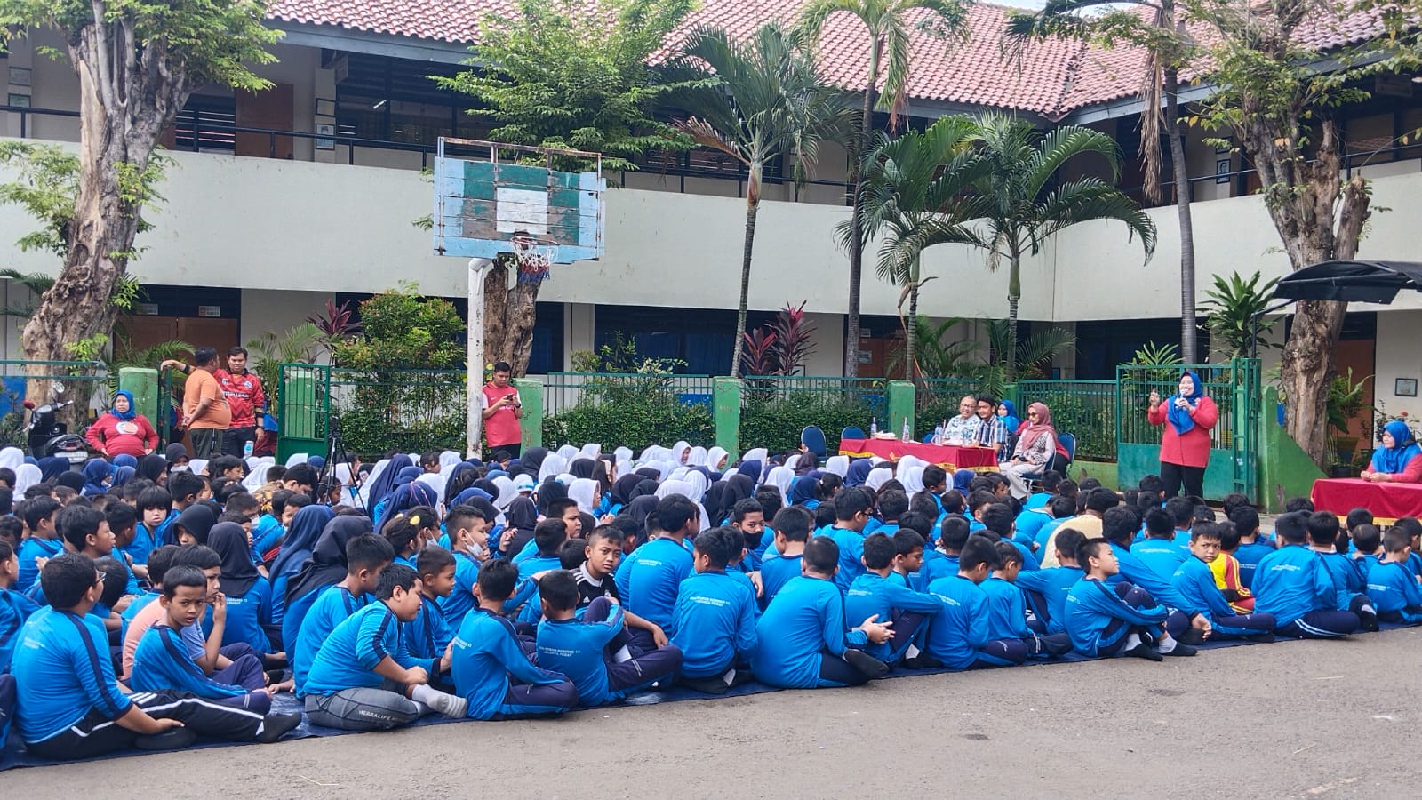 KETUPAT BETAWI : Ketemu Pemustaka Bareng Team Wisata Literasi Bersama SDN Kebon Kosong 13